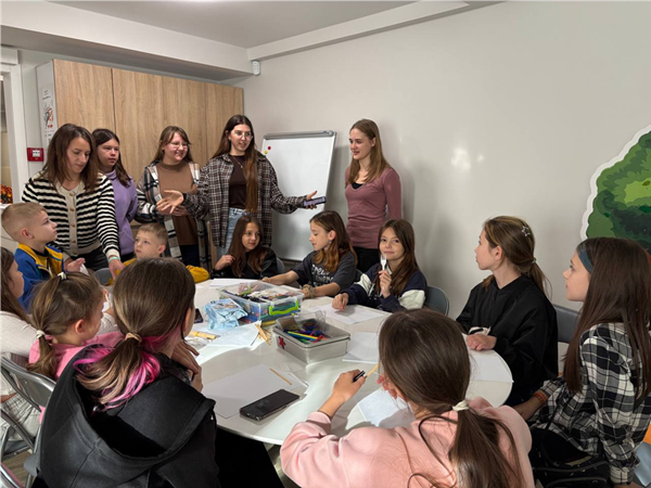 07.10.25 1 Групова робота дітей під час інтерактивного заняття