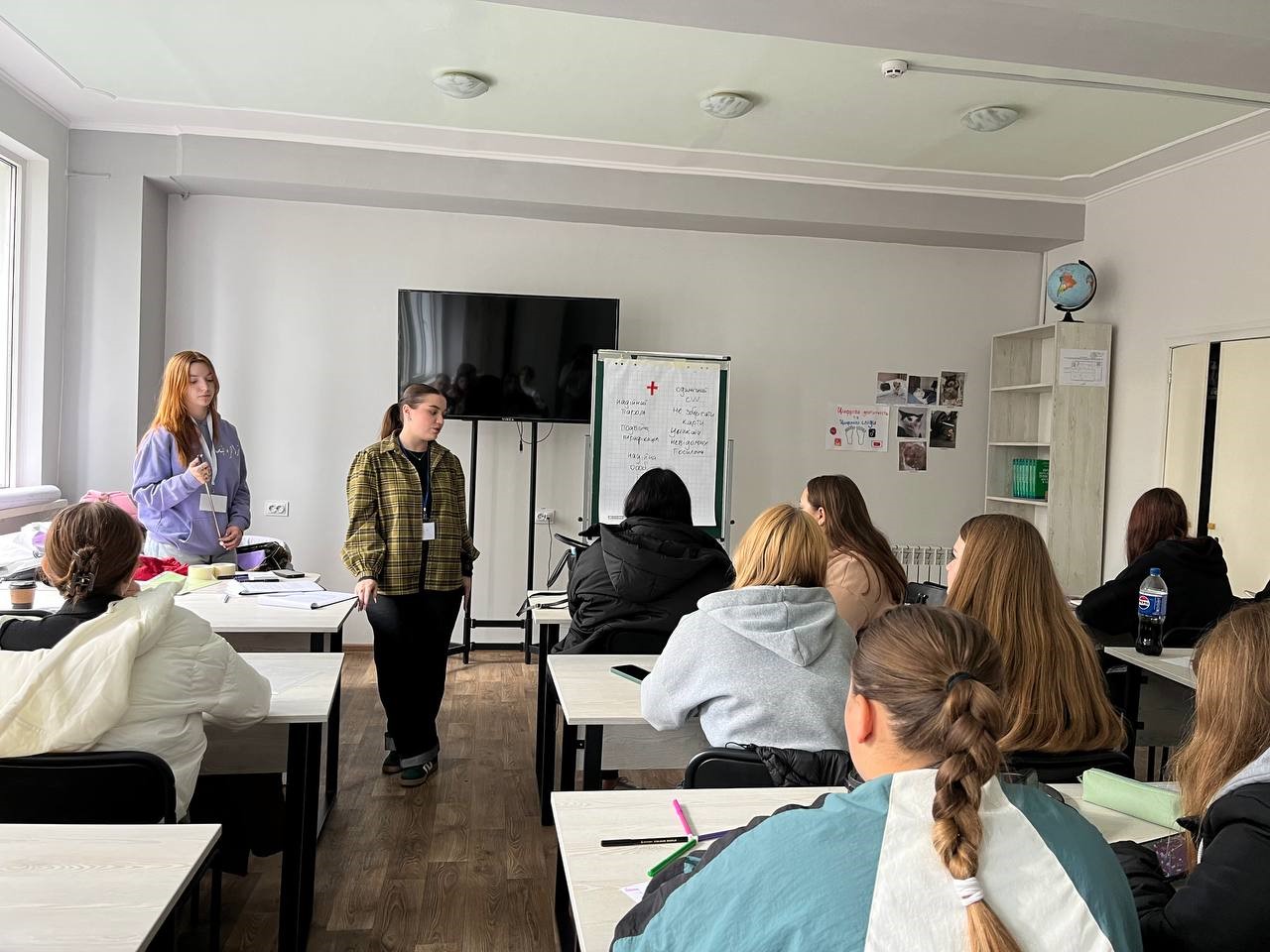 10.10.25 1 Початок інтерактивного заняття з цифрової безпеки для студентів Київського професійного коледжу артдизайну