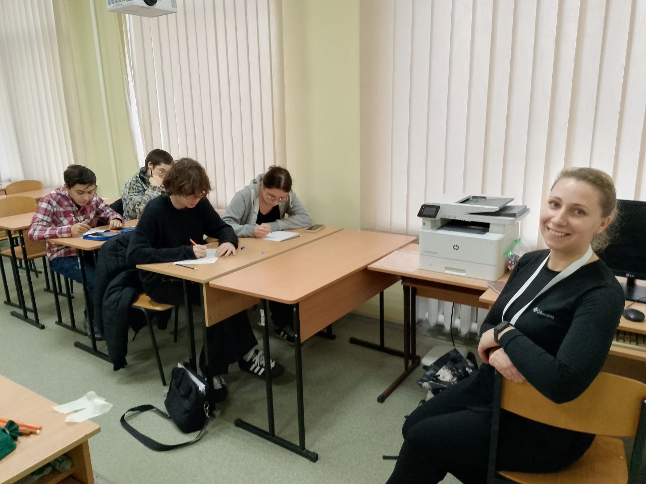 19 11 25 1 Тренерка Анастасія Вакуленко та учасники заходу