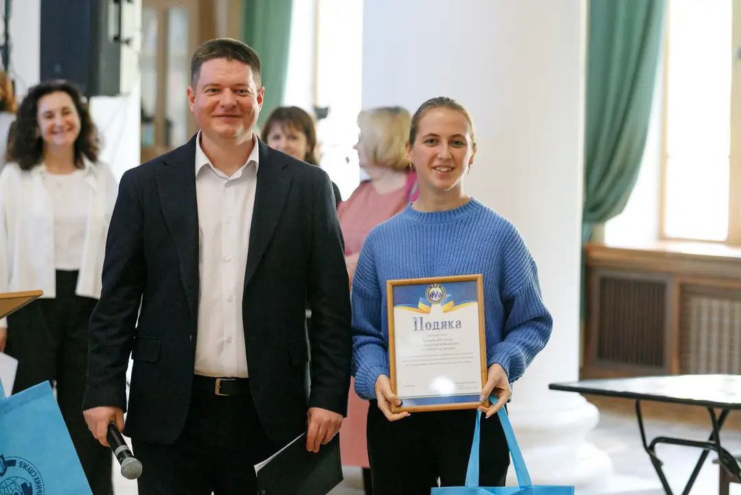 28.10.25 3 здобувачка бакалаврського рівня Альона Луганцева та аспірант кафедри Руслан Горчинський